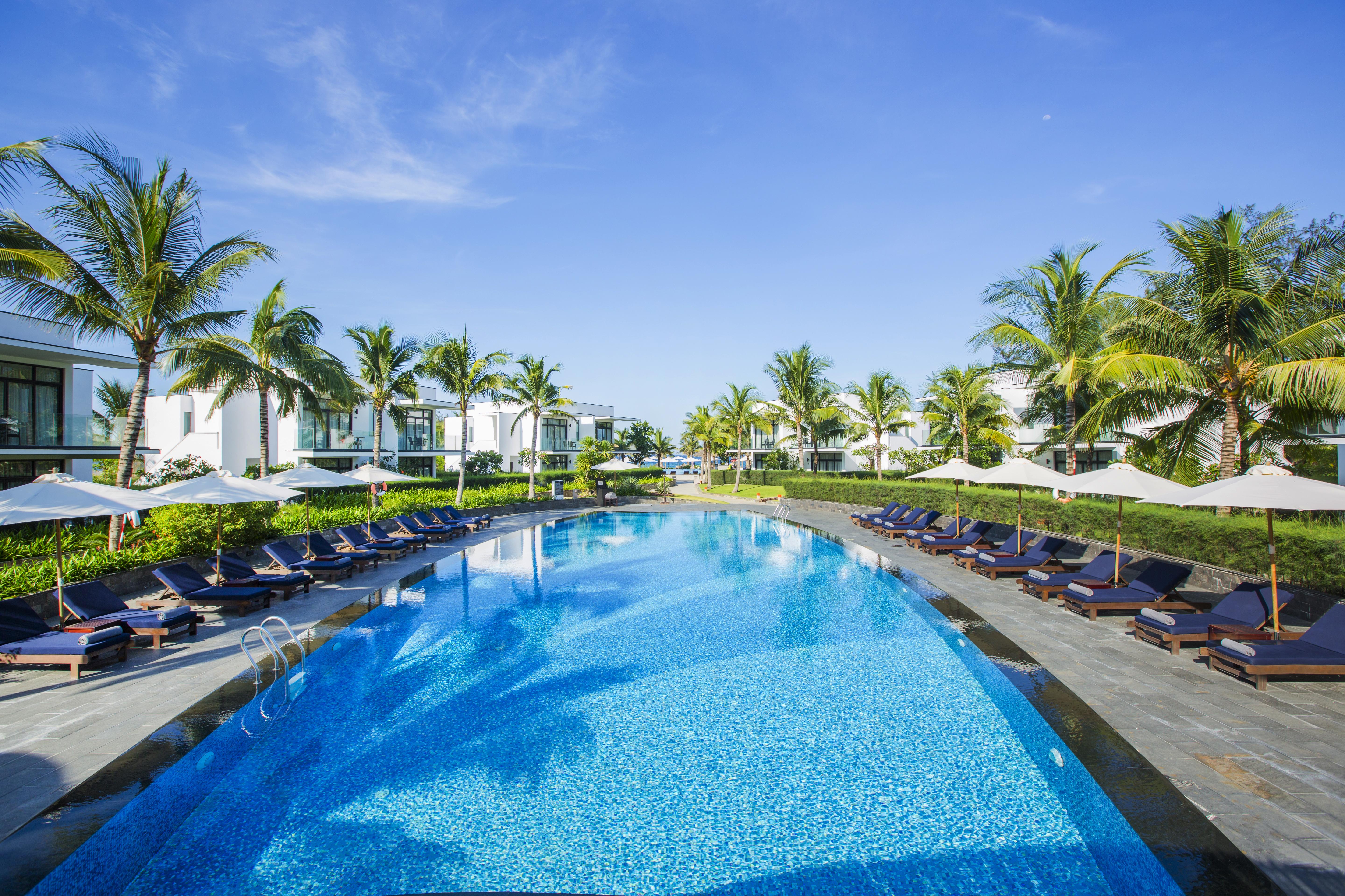 Melia Danang Beach Resort Exterior photo